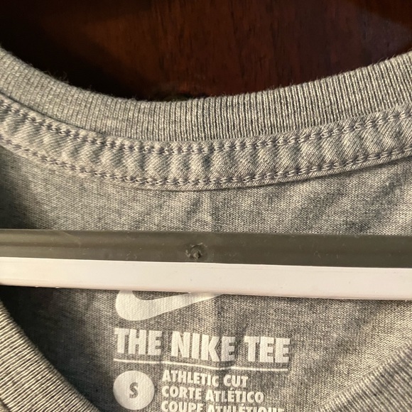 Nike women’s athletic cut vintage tshirt - Picture 3 of 7